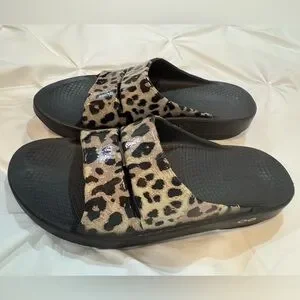 サンダル OOFOS OOAHH LUXE LEOPARD OOAHH LUXE LEOPARD 5002535496 OOFOS | Shoes | Oofos Ooahh Luxe Slide Leopard Print Sandals
